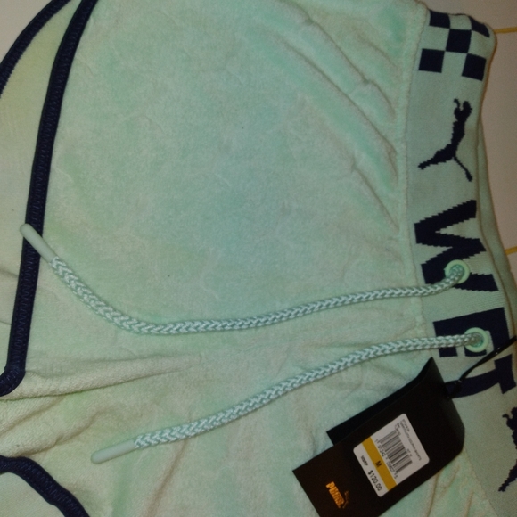 COPY - Fenty puma shorts size Medium, mint color - Picture 4 of 4